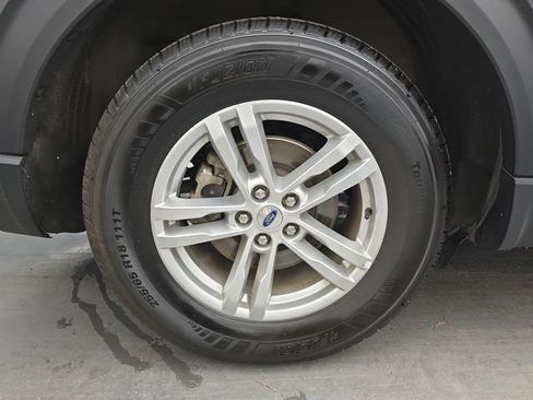 Used 2023 Ford Explorer XLT w/ Equipment Group 202A image 17