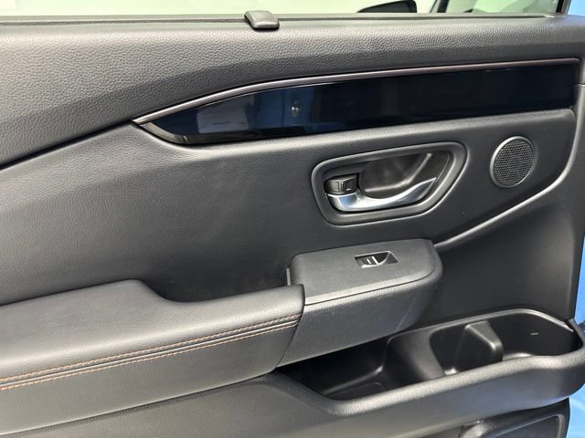 Used 2025 Honda Pilot TrailSport image 27