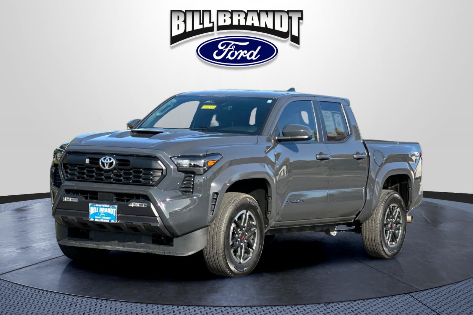 Used 2025 Toyota Tacoma TRD Sport AWD/4WD image 7