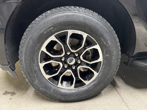 Used 2024 Ford Expedition XLT AWD/4WD image 10