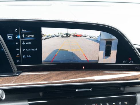 Used 2022 Cadillac Escalade Sport Platinum AWD/4WD image 4