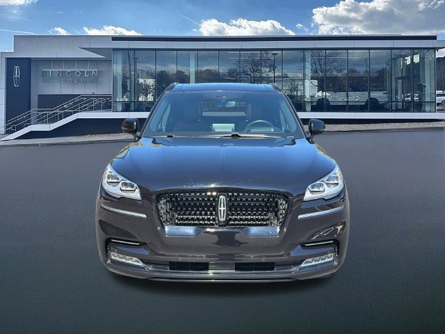 Used 2023 Lincoln Aviator Reserve w/ Equipment Group 201A AWD/4WD image 2
