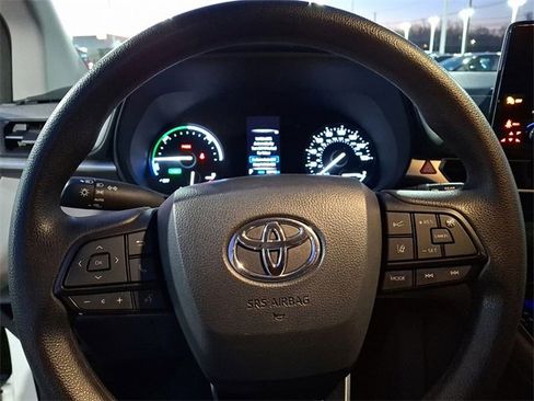 Certified 2024 Toyota Sienna LE image 24
