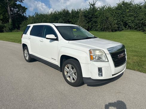 Used 2013 GMC Terrain SLE FWD image 3