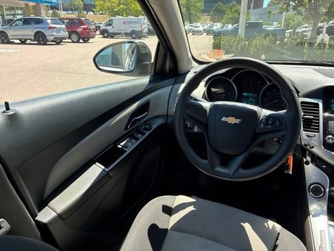 Used 2016 Chevrolet Cruze LS FWD image 15