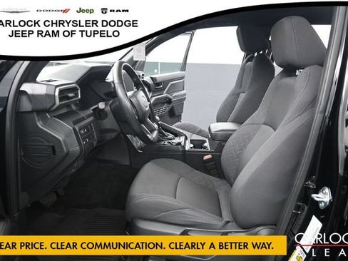 Used 2025 Toyota Tacoma SR AWD/4WD image 12