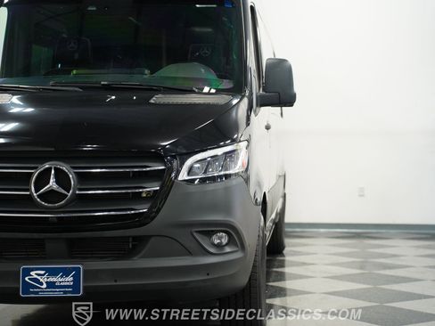 Used 2022 Mercedes-Benz Sprinter 2500 image 17