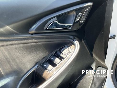 Used 2023 Chevrolet Malibu LT w/ Sport Edition FWD image 13