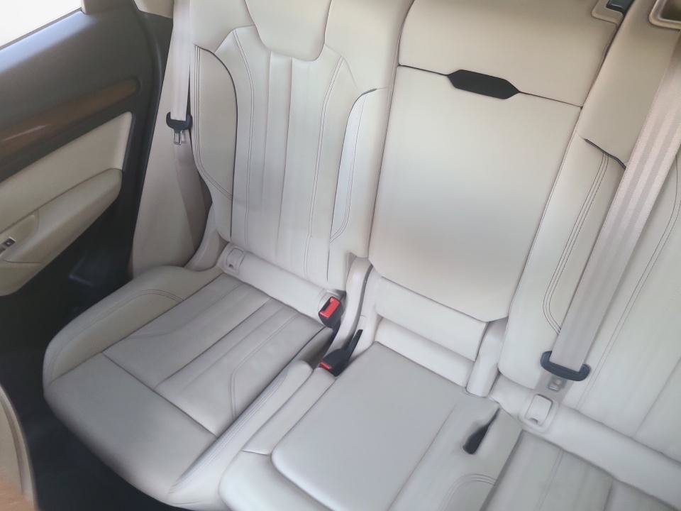 Used 2024 Audi Q5 e Premium AWD/4WD image 12