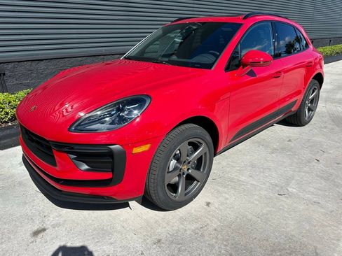 Used 2026 Porsche Macan AWD/4WD image 7