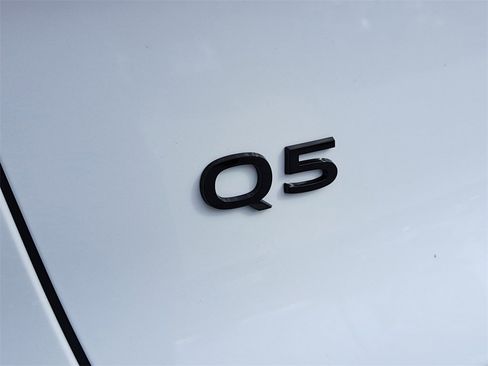 New 2025 Audi Q5 Premium Plus image 6