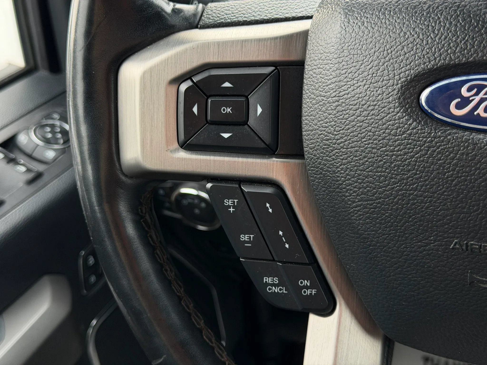 Used 2022 Ford F250 Platinum AWD/4WD image 32