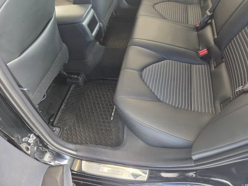 Used 2023 Toyota Camry SE FWD image 18
