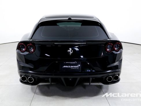 Used 2018 Ferrari GTC4Lusso T image 7