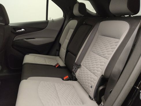 Used 2021 Chevrolet Equinox LT FWD image 18