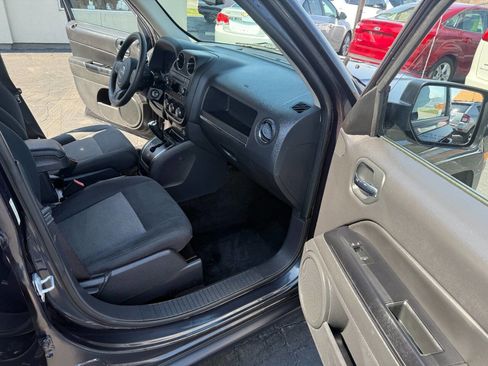 Used 2014 Jeep Patriot Sport w/ Power Value Group image 13