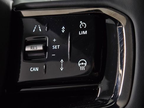 New 2025 Land Rover Range Rover Sport Dynamic SE image 23