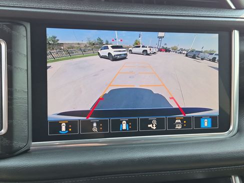 Used 2021 GMC Yukon Denali w/ Denali Premium Package AWD/4WD image 21