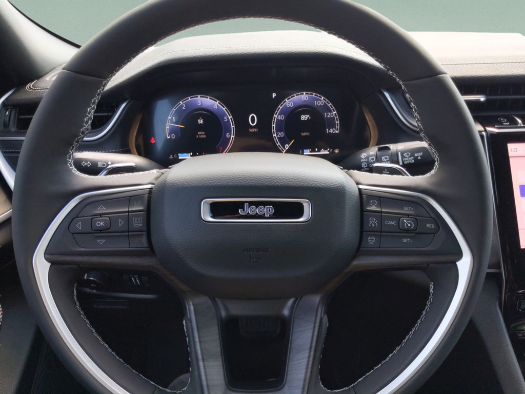 New 2025 Jeep Grand Cherokee Limited RWD image 24