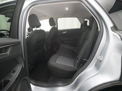 Used 2022 Ford Edge SE w/ Black Appearance Package image 15