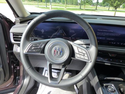 Used 2025 Buick Envision Preferred AWD/4WD image 25