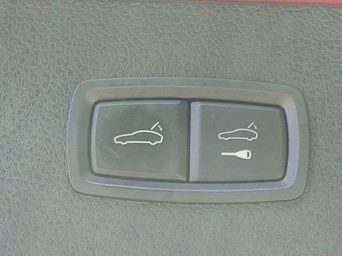 Used 2022 Porsche Macan S image 32