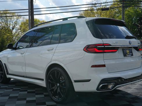 Used 2024 BMW X7 xDrive40i w/ M Sport Package AWD/4WD image 10