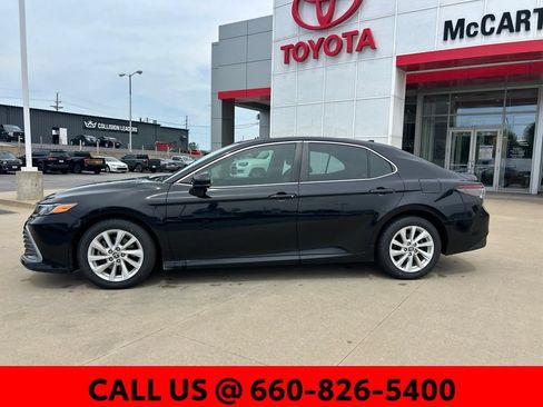 Used 2022 Toyota Camry LE AWD/4WD image 9