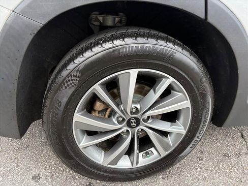 Used 2019 Hyundai Santa Fe SEL image 24