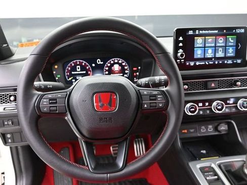 Used 2025 Honda Civic Type R image 13