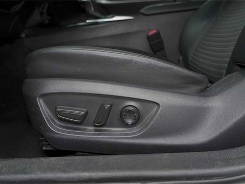 Used 2019 Toyota Camry SE image 27