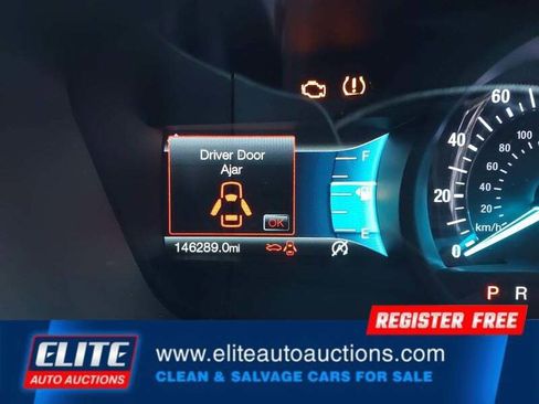 Used 2018 Ford Fusion SE w/ Fusion SE Technology Package image 31