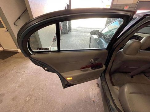 Used 2002 Buick Le Sabre Limited image 23