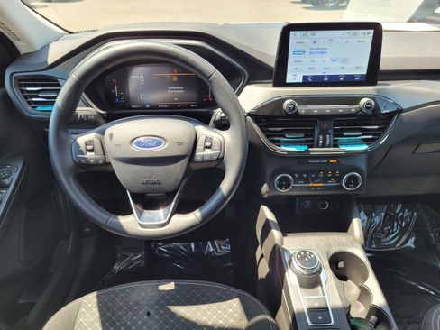 Used 2023 Ford Escape Active image 11