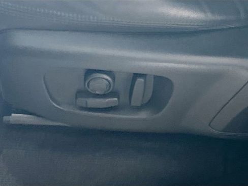 Used 2022 Land Rover Range Rover Sport SE image 12