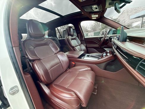 Used 2023 Lincoln Aviator Black Label w/ Jet Package image 33