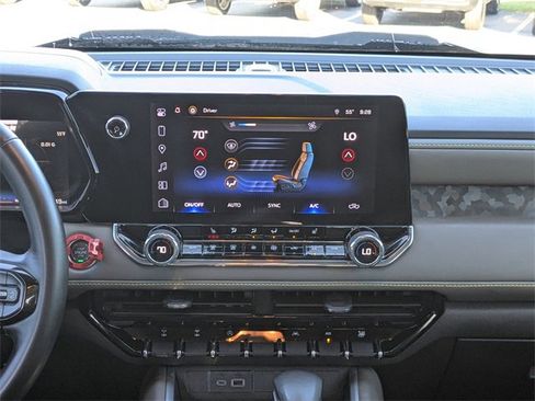 Certified 2024 Chevrolet Colorado ZR2 w/ Technology Package image 18