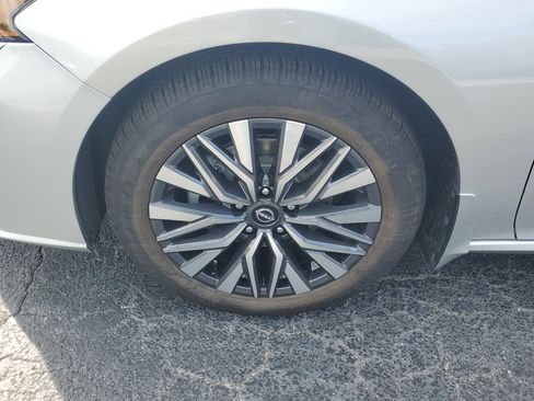 Certified 2023 Nissan Altima 2.5 SV image 4