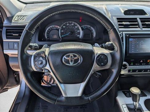 Used 2012 Toyota Camry SE w/ Leather Pkg FWD image 13