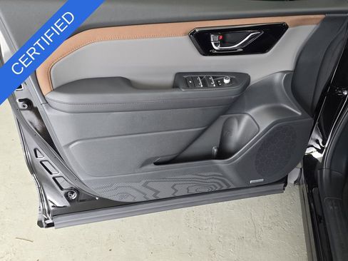 Certified 2025 Subaru Forester Sport w/ Popular Package #2 image 33