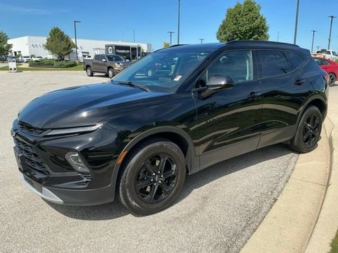Used 2023 Chevrolet Blazer LT w/ Convenience Package AWD/4WD image 3