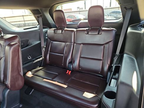 Used 2025 Ford Explorer Platinum w/ LUX Leather Package image 9