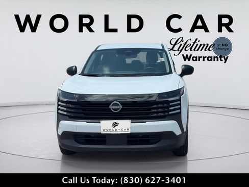 Used 2025 Nissan Kicks S FWD image 8