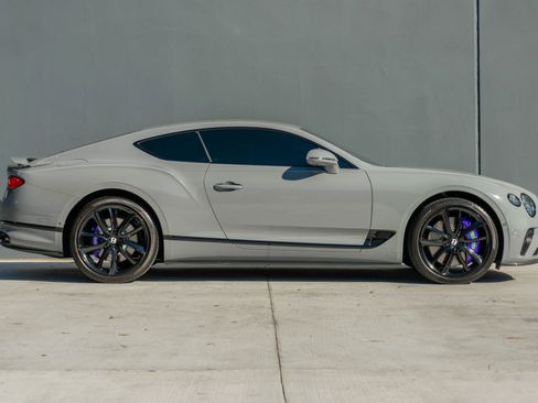 Used 2022 Bentley Continental GT image 6