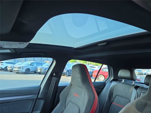 New 2026 Volkswagen GTI SE FWD image 21