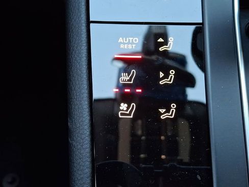 New 2026 Porsche Macan GTS image 19