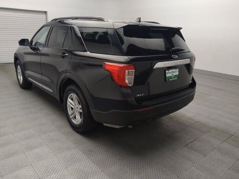 Used 2021 Ford Explorer XLT AWD/4WD image 5