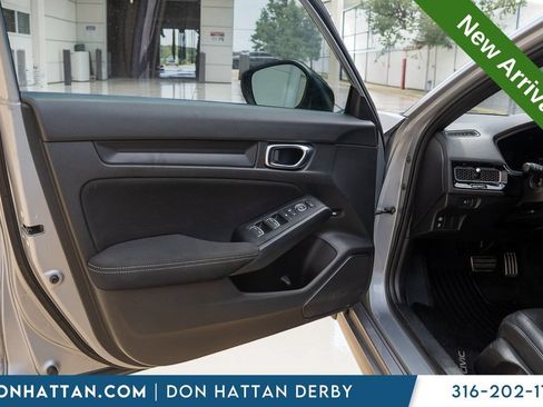 Used 2022 Honda Civic Sport image 16