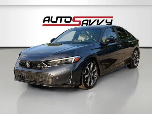 Used 2025 Honda Civic Sport Touring image 3