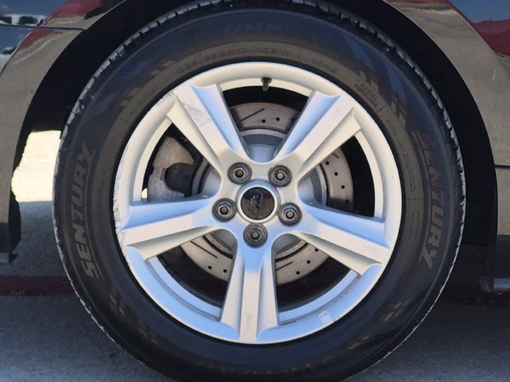Used 2017 Ford Mustang Coupe RWD image 24